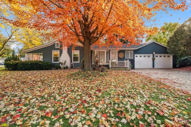 332 Maxwell STREET, Lake Geneva, WI 53147