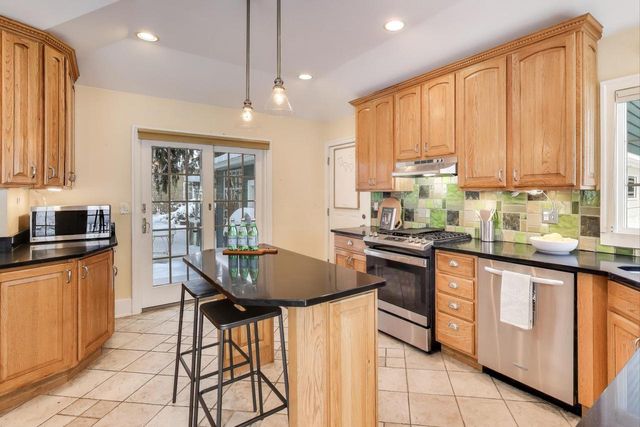 332 Maxwell STREET, Lake Geneva, WI 53147