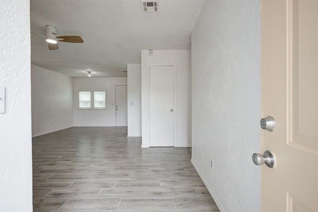 1633 SE 52nd Street, Oklahoma City, OK 73129