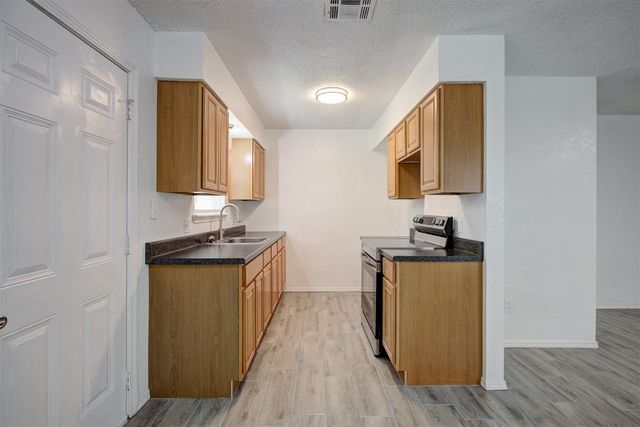 1633 SE 52nd Street, Oklahoma City, OK 73129