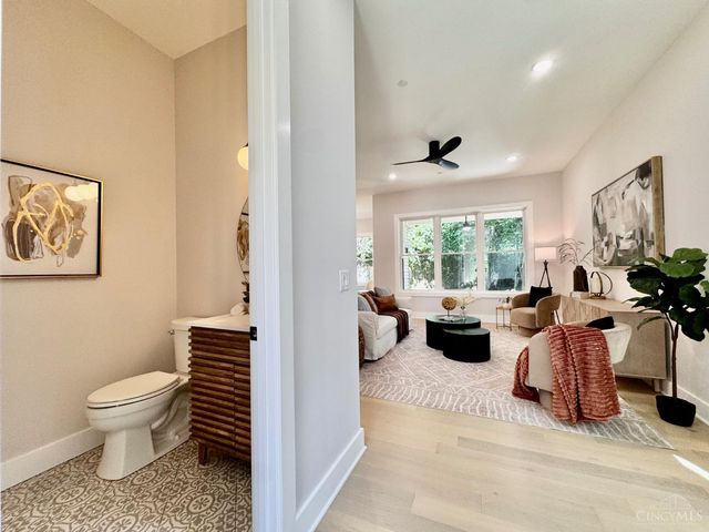 6826 Bantry Avenue, Cincinnati, OH 45213