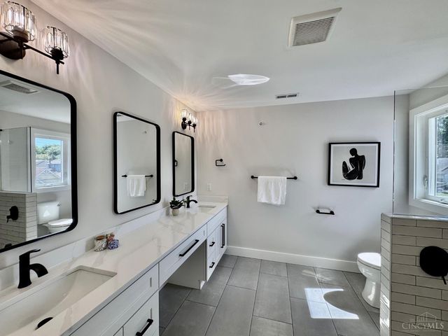 6826 Bantry Avenue, Cincinnati, OH 45213