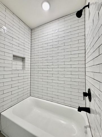 6826 Bantry Avenue, Cincinnati, OH 45213