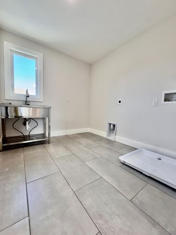 6826 Bantry Avenue, Cincinnati, OH 45213