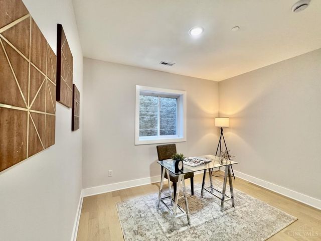 6826 Bantry Avenue, Cincinnati, OH 45213