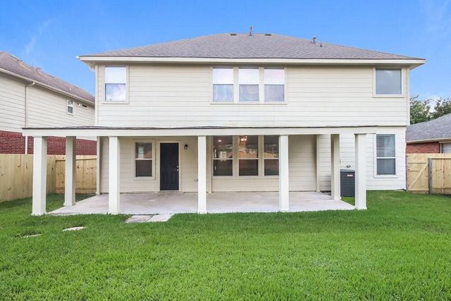 553 Small Cedar Drive, League City, TX 77573