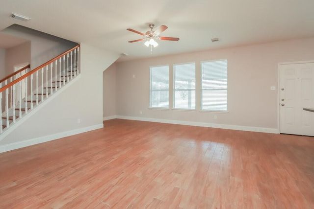 553 Small Cedar Drive, League City, TX 77573