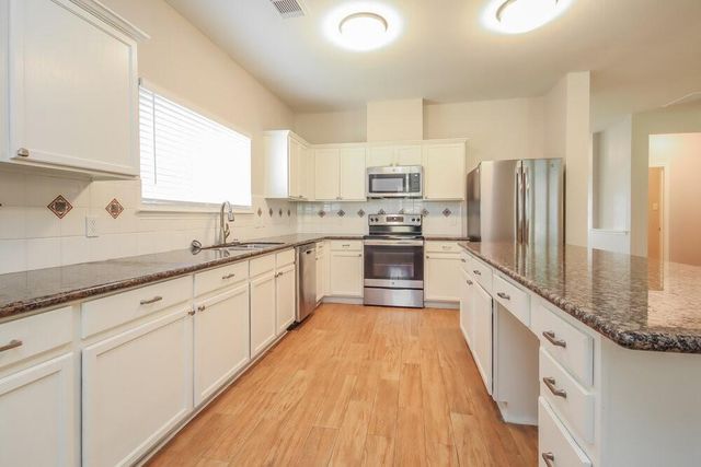 553 Small Cedar Drive, League City, TX 77573