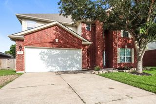 553 Small Cedar Drive, League City, TX 77573