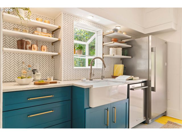 535 Se 70TH Ave, Portland, OR 97215