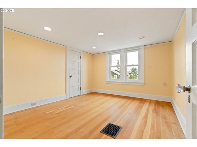 535 Se 70TH Ave, Portland, OR 97215