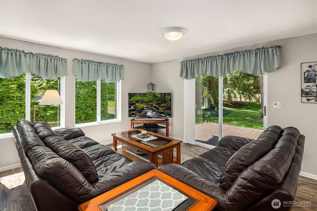 28707 181st Avenue SE, Kent, WA 98042