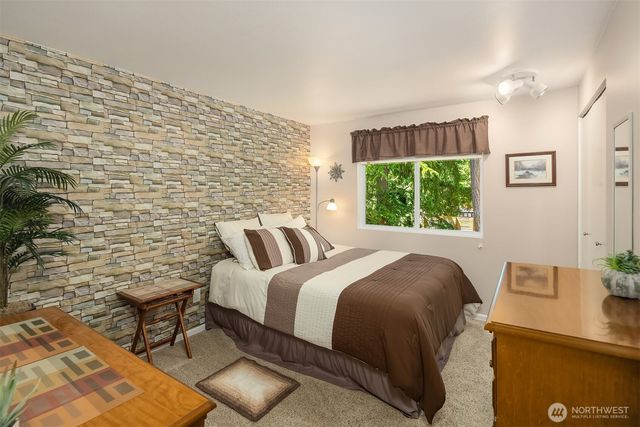 28707 181st Avenue SE, Kent, WA 98042