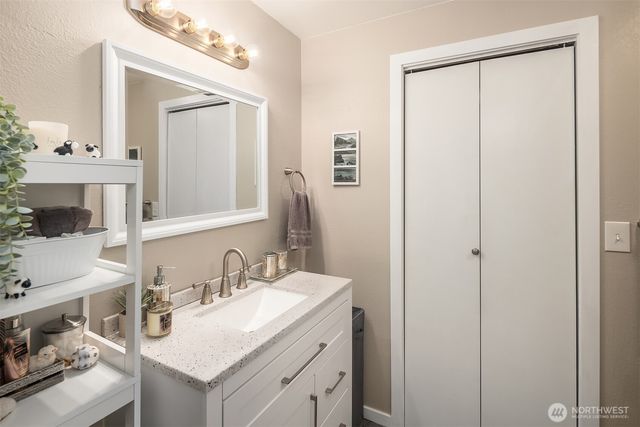 28707 181st Avenue SE, Kent, WA 98042