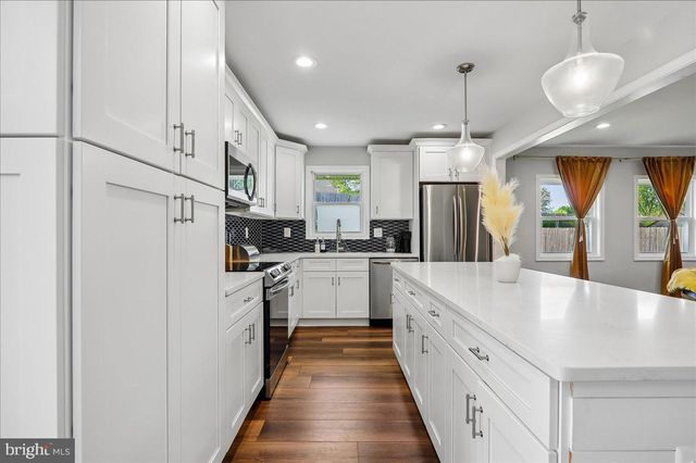 1606 PITTSFIELD LN, Bowie, MD 20716