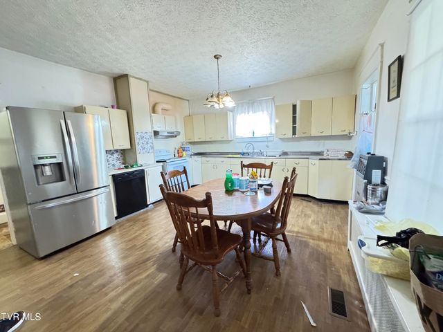 301 Roberts Street, Appalachia, VA 24216