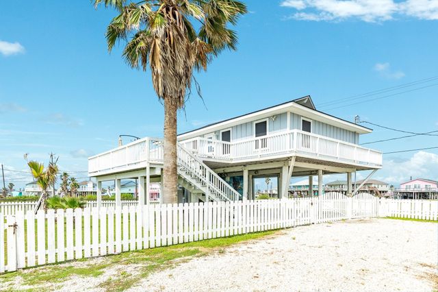 307 Angel Wing Street, Surfside Beach, TX 77541