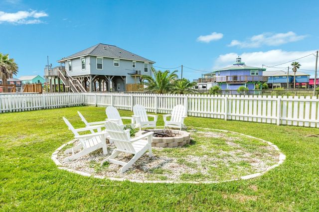 307 Angel Wing Street, Surfside Beach, TX 77541