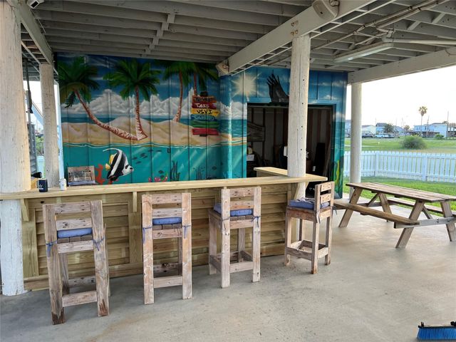307 Angel Wing Street, Surfside Beach, TX 77541