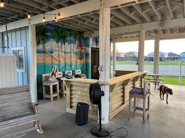 307 Angel Wing Street, Surfside Beach, TX 77541