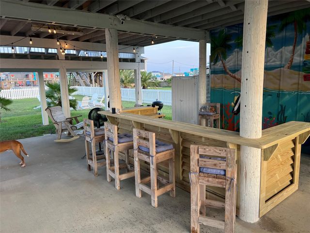 307 Angel Wing Street, Surfside Beach, TX 77541