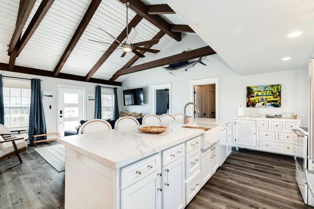 307 Angel Wing Street, Surfside Beach, TX 77541