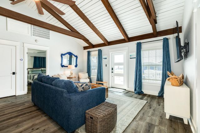 307 Angel Wing Street, Surfside Beach, TX 77541