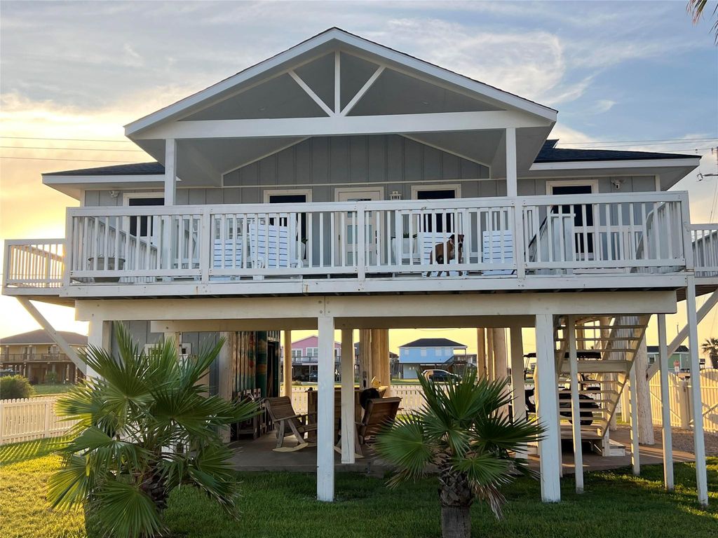 307 Angel Wing Street, Surfside Beach, TX 77541
