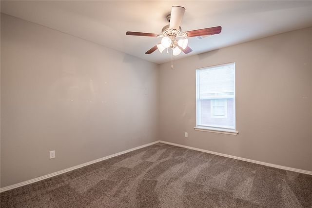 4071 Santa Maria Lane, Fayetteville, AR 72704