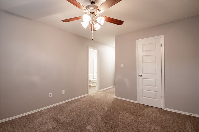 4071 Santa Maria Lane, Fayetteville, AR 72704