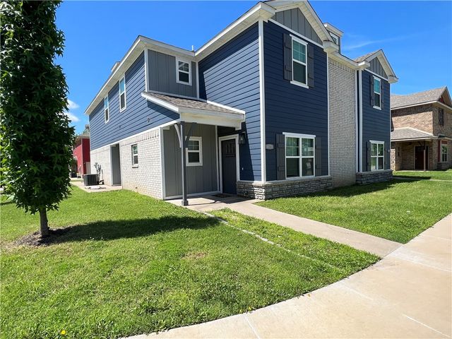 4071 Santa Maria Lane, Fayetteville, AR 72704
