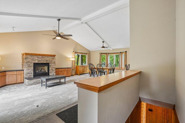 593 Century Avenue N, Maplewood, MN 55119