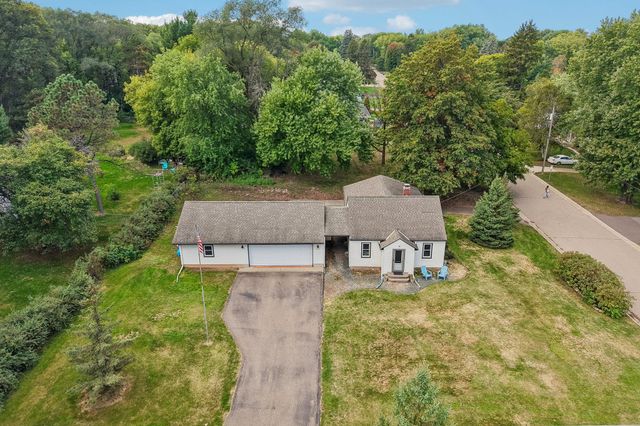593 Century Avenue N, Maplewood, MN 55119