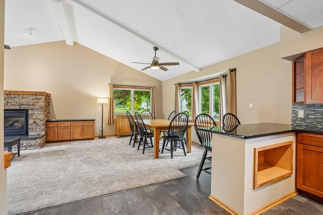 593 Century Avenue N, Maplewood, MN 55119