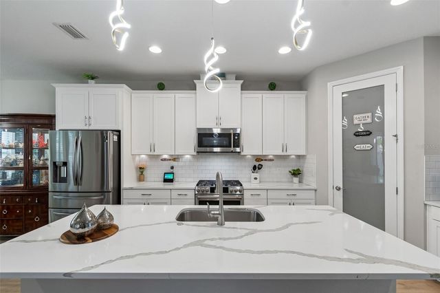 4300 BURDICK LOOP, Odessa, FL 33556