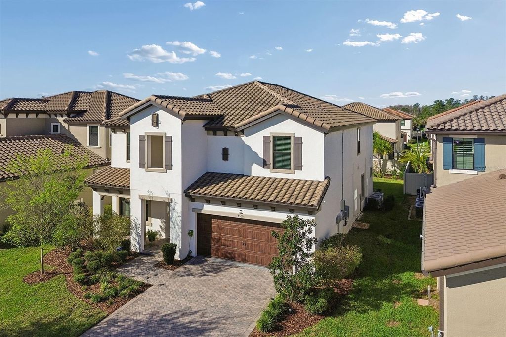 Image 3 of property listing at 4300 BURDICK LOOP, Odessa, FL 33556