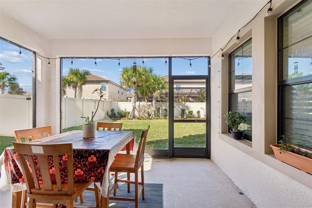 Image 28 of property listing at 4300 BURDICK LOOP, Odessa, FL 33556