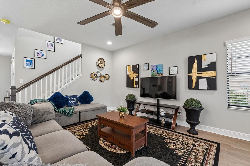 Image 6 of property listing at 4300 BURDICK LOOP, Odessa, FL 33556