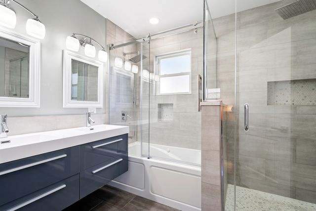 1109 N Karlov Avenue, Chicago, IL 60651