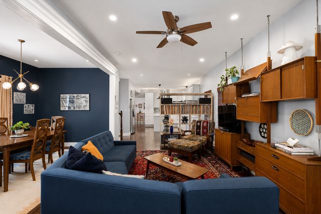 1109 N Karlov Avenue, Chicago, IL 60651