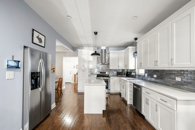 1109 N Karlov Avenue, Chicago, IL 60651