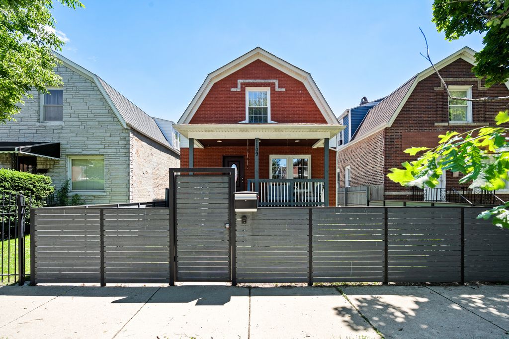 1109 N Karlov Avenue, Chicago, IL 60651