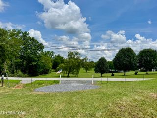 121 N Shiloh Rd, Seymour, TN 37865