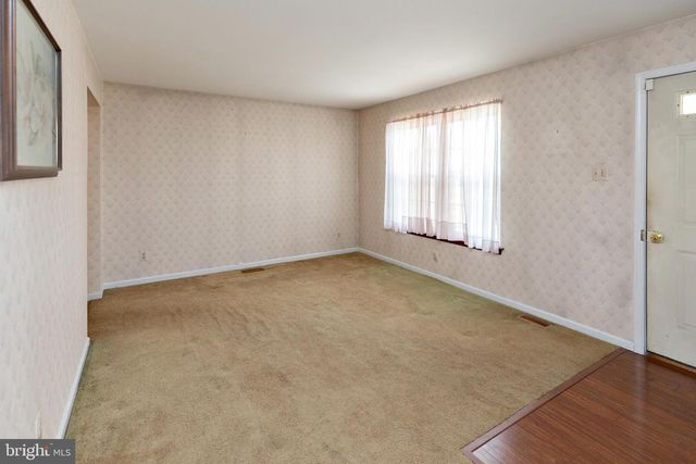 322 W WASHINGTON AVE, Magnolia, NJ 08049