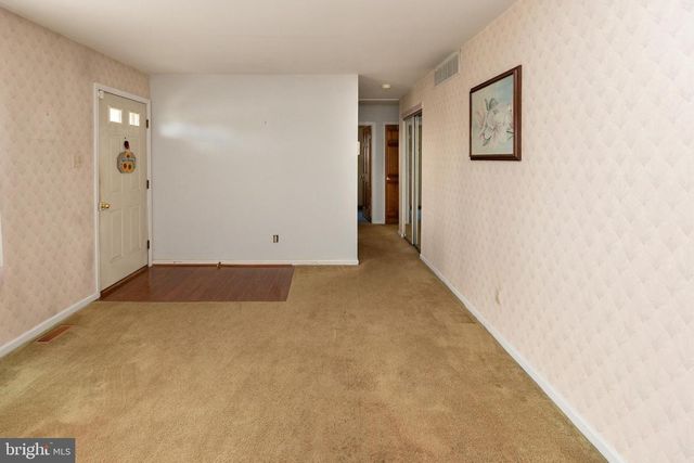 322 W WASHINGTON AVE, Magnolia, NJ 08049