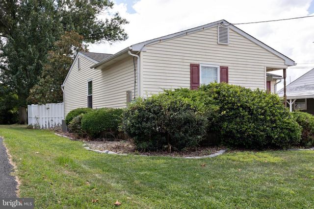 322 W WASHINGTON AVE, Magnolia, NJ 08049