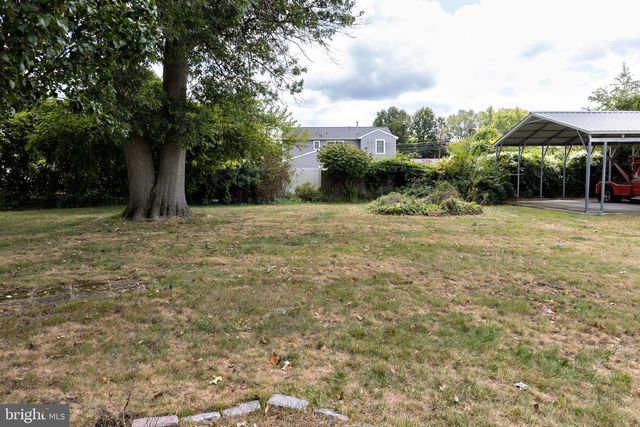 322 W WASHINGTON AVE, Magnolia, NJ 08049