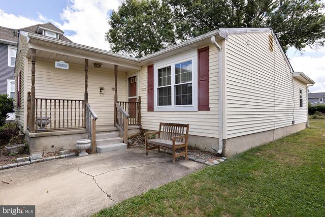 322 W WASHINGTON AVE, Magnolia, NJ 08049