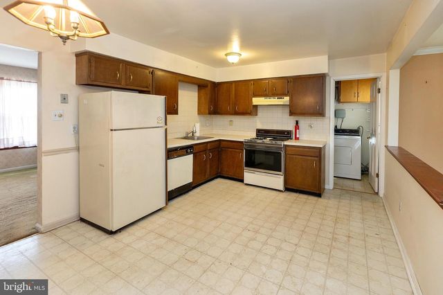 322 W WASHINGTON AVE, Magnolia, NJ 08049