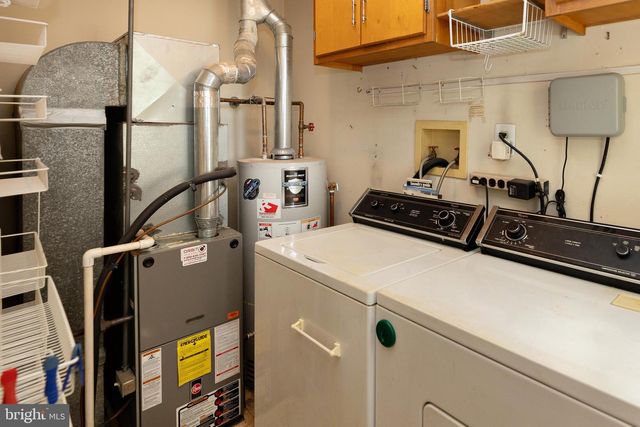 322 W WASHINGTON AVE, Magnolia, NJ 08049